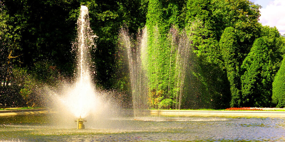 Decorative fountain installation